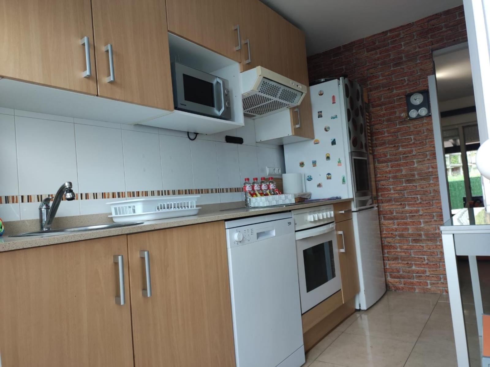 Chalet Bajo Con Jardin, Patio, Cenador Y Barbacoa. Viveda 外观 照片