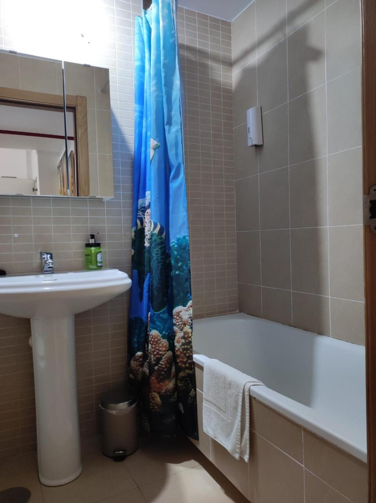 Chalet Bajo Con Jardin, Patio, Cenador Y Barbacoa. Viveda 外观 照片