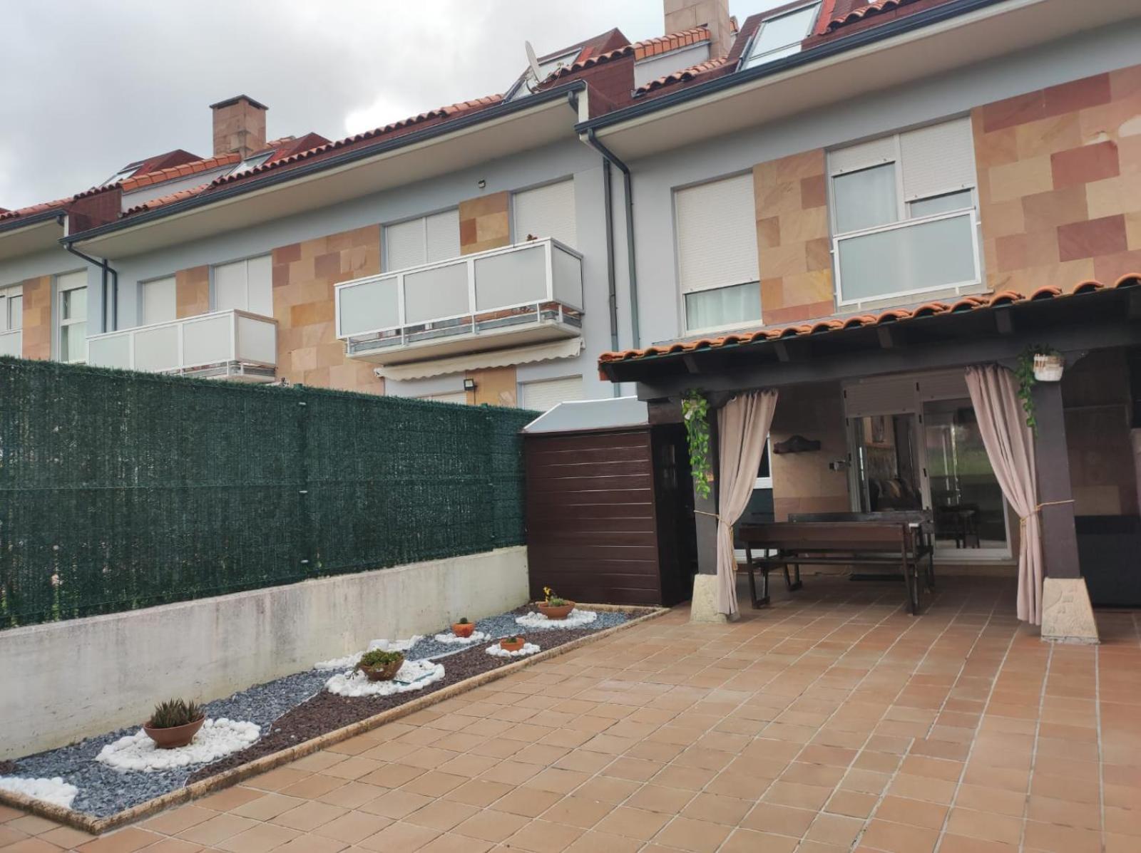 Chalet Bajo Con Jardin, Patio, Cenador Y Barbacoa. Viveda 外观 照片