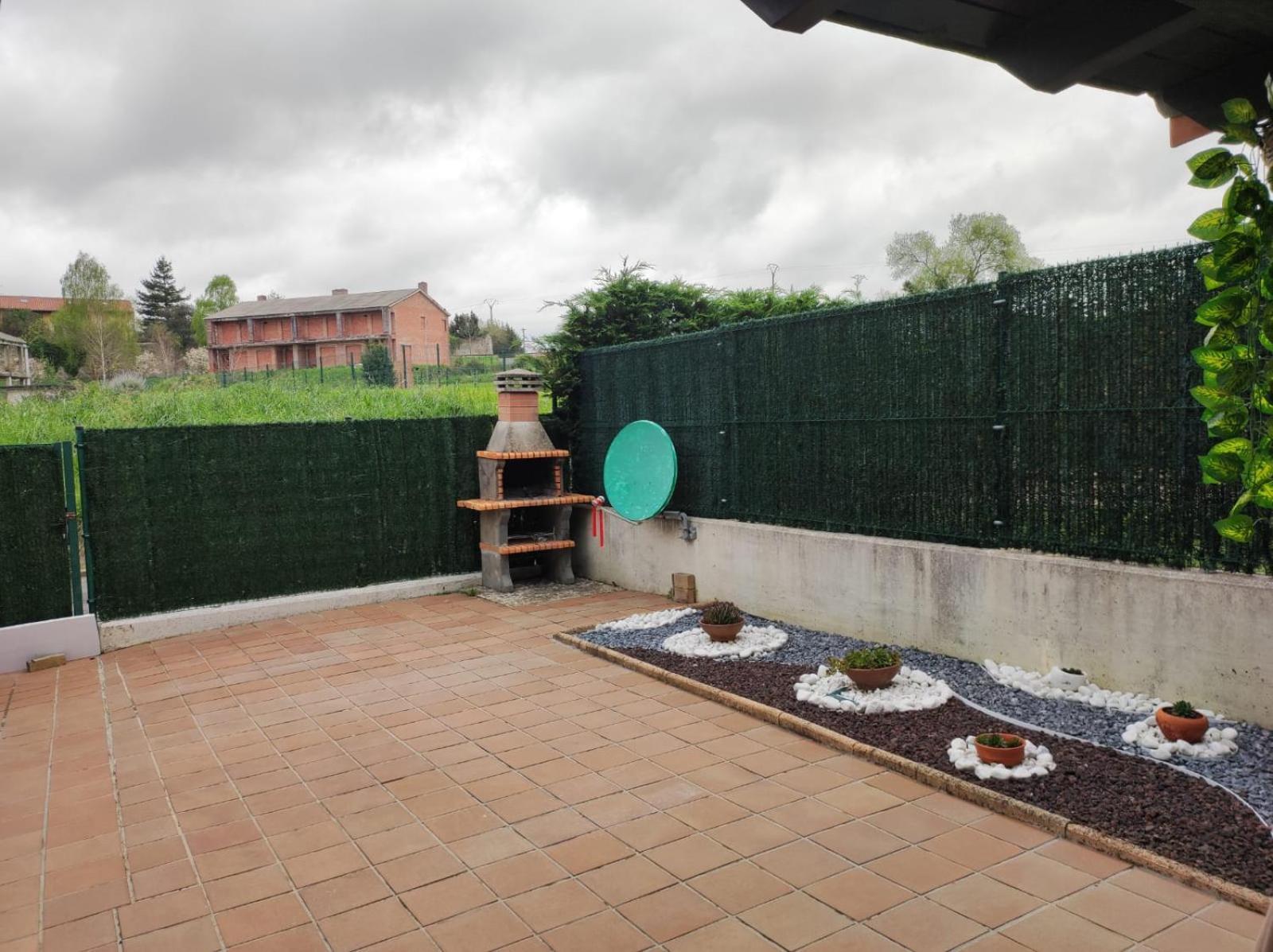 Chalet Bajo Con Jardin, Patio, Cenador Y Barbacoa. Viveda 外观 照片